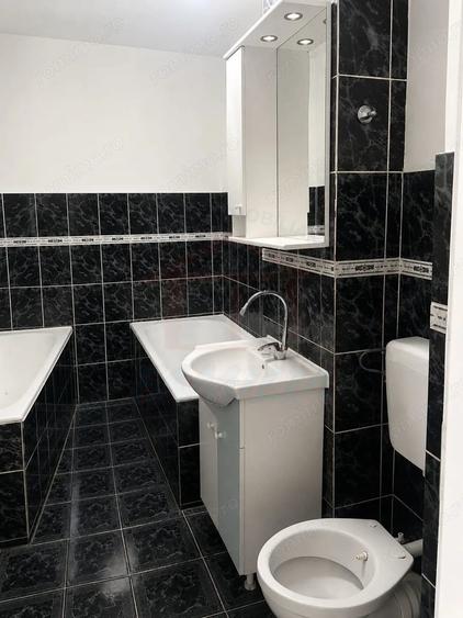Garsonieră decomandată în Micro 20