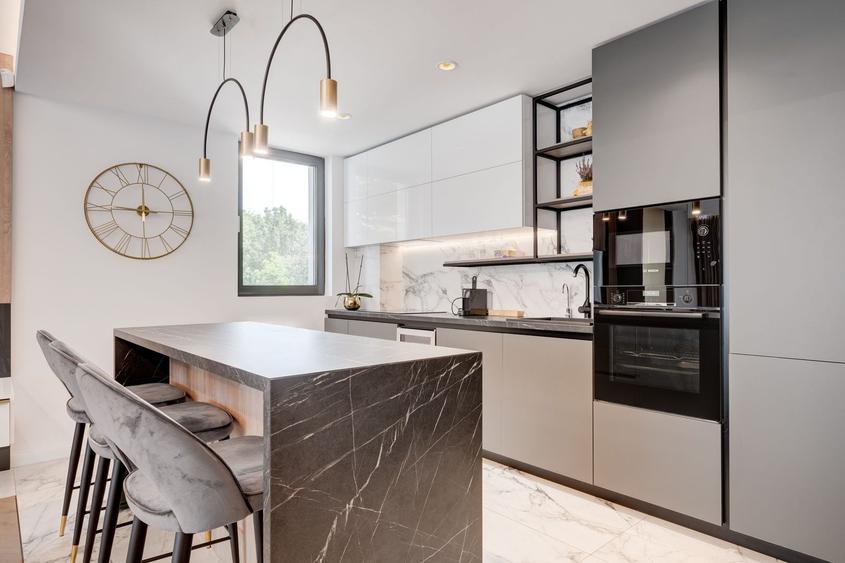 Apartament cu 3 camere semidecomandat, mobilat în Floreasca