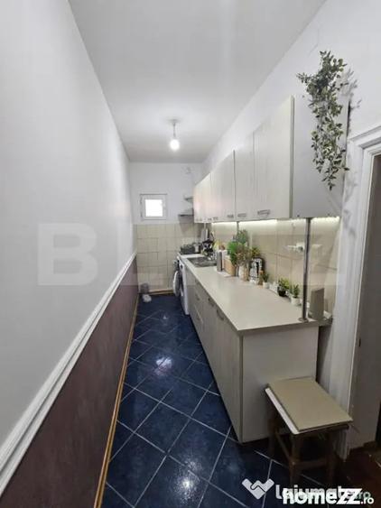 Apartament cu 2 camere semidecomandat, mobilat în Lipoveni