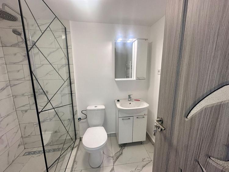 Casă individuală cu 4 camere cu Canalizare în Corbu