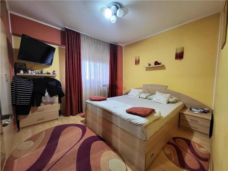 Apartament cu 4 camere decomandat în Nicolae Grigorescu