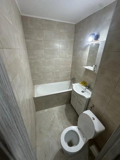 Garsoniera renovata complet - aproape de metrou Titan Etaj 4 10. - 6