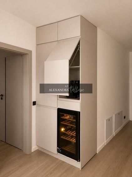 Apartament cu 3 camere semidecomandat în Florești