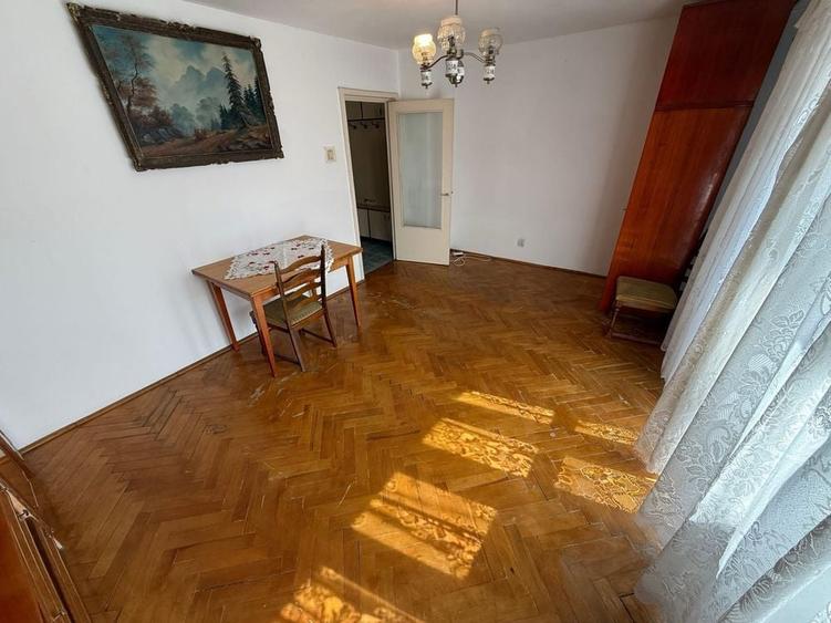 Apartament cu 2 camere decomandat în Carpați 2