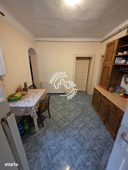 Casă cu 4 camere cu Teren 500 Mp în Titulescu