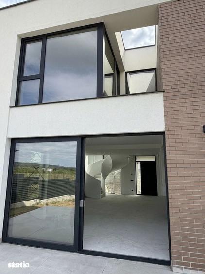 Casă cu 4 camere cu Teren 650 Mp în Bârnova