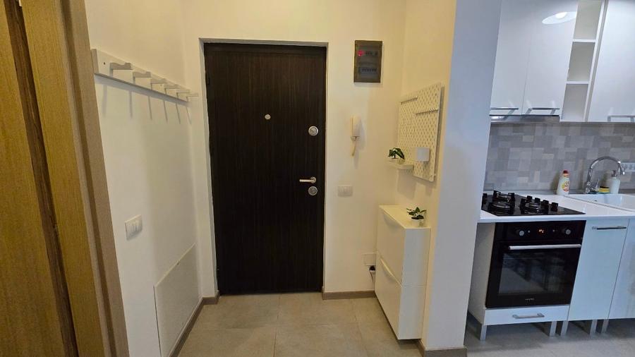 Apartament cu 2 camere semidecomandat, mobilat în Politehnica