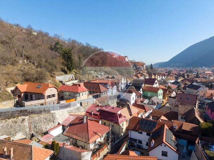 Casă individuală cu 2 camere cu Teren 620 Mp în Centrul Istoric