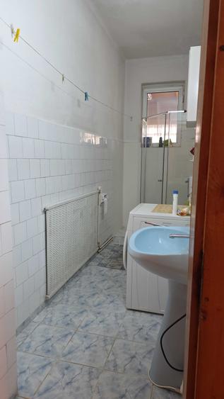 Apartament cu 2 camere decomandat în Lazaret