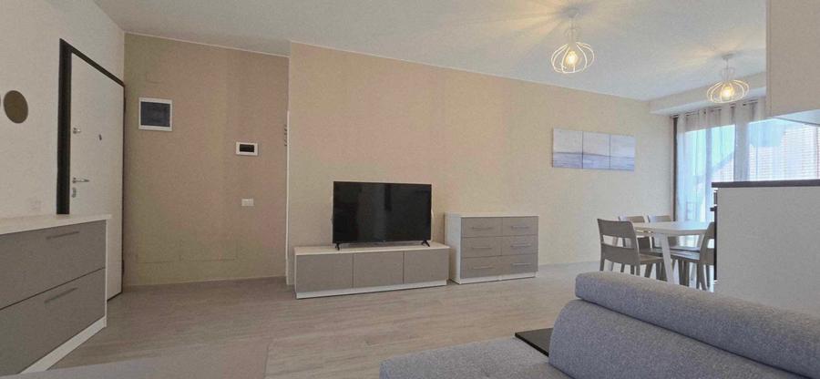 Apartament cu 3 camere nedecomandat în Central