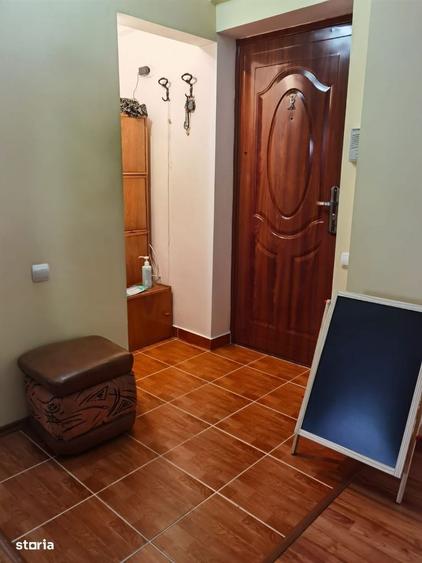 Apartament cu 4 camere decomandat în Central