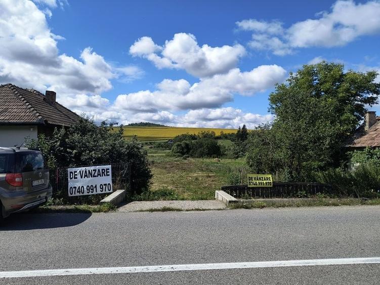 Teren de 1700 mp, în Florești