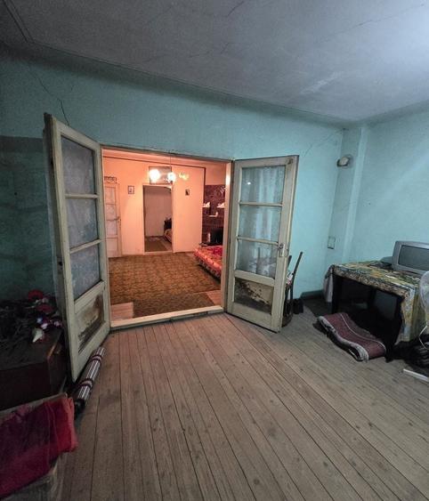 Casă individuală cu 3 camere cu Canalizare în Rahova