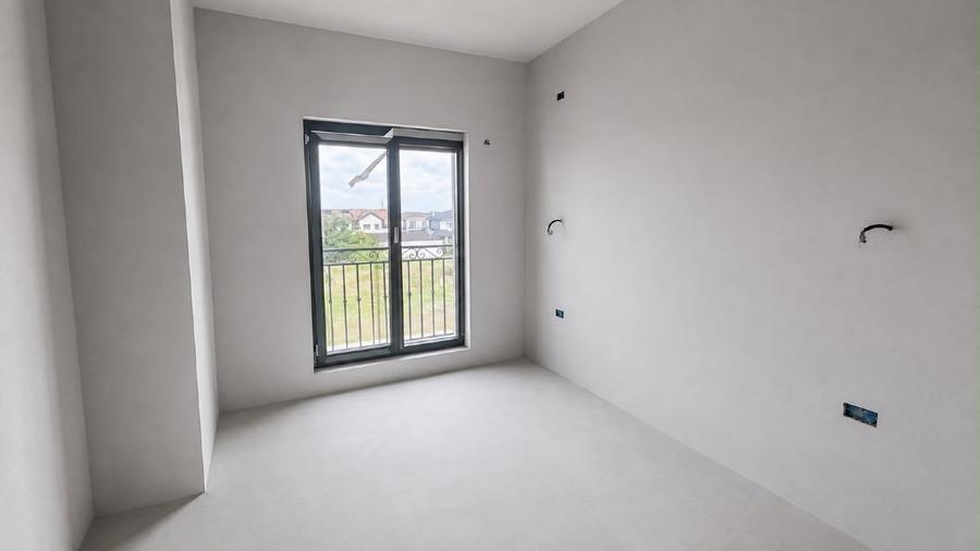 Duplex cu 4 camere cu Canalizare în Dumbrăvița