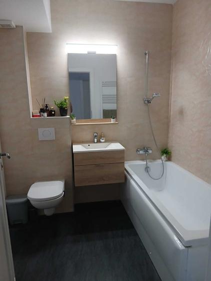 Apartament cu 3 camere decomandat în Păulești