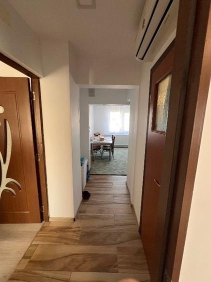Apartament cu 3 camere decomandat, mobilat în Sud-Vest