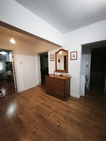 Apartament cu 3 camere decomandat în Nord