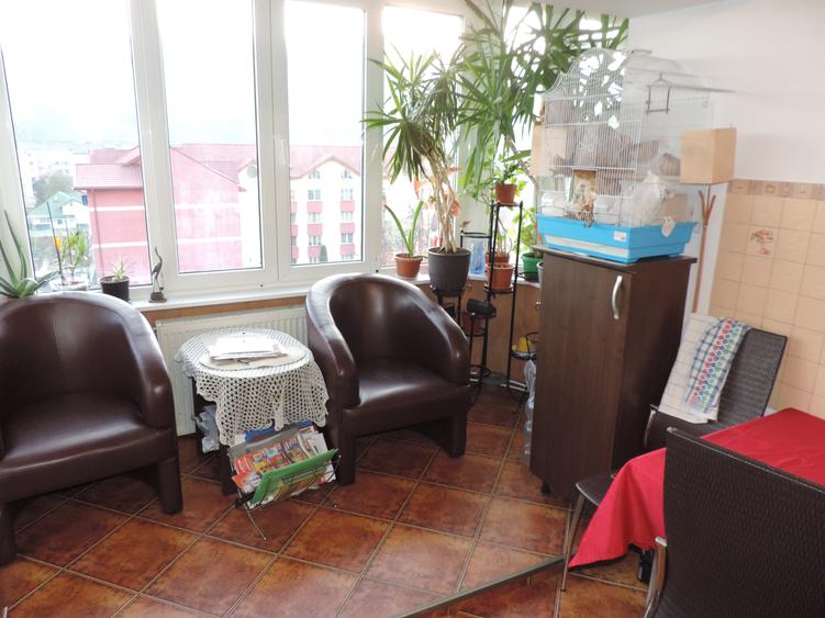 Apartament cu 3 camere decomandat în Mărăței