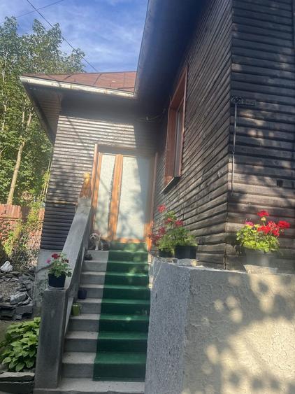 Casă cu 4 camere cu Teren 270 Mp în Poiana