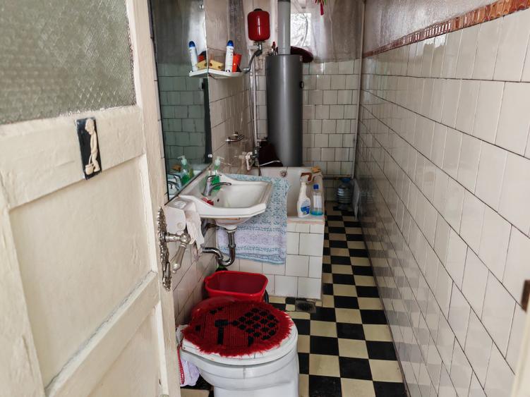 Casă individuală cu 5 camere cu Canalizare în Griviței