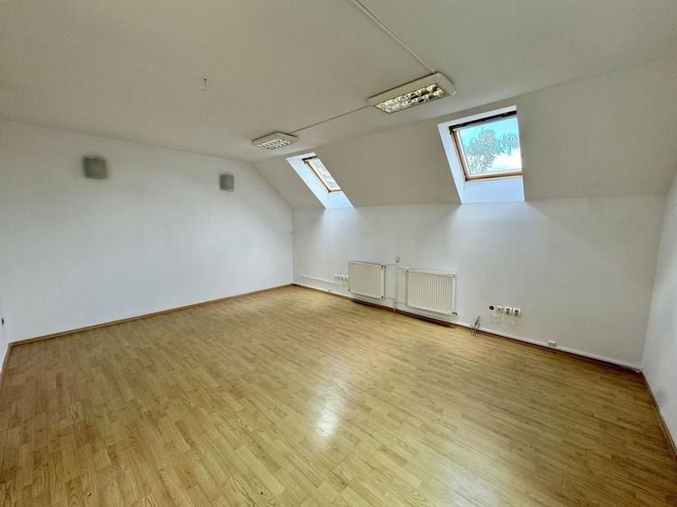 Spațiu comercial, de 389 mp, în Central