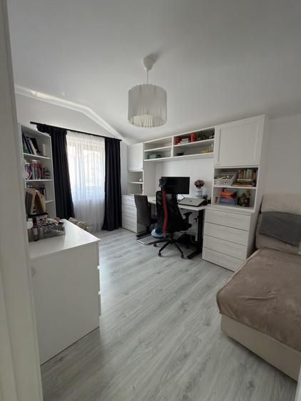 Casă cu 4 camere în Central