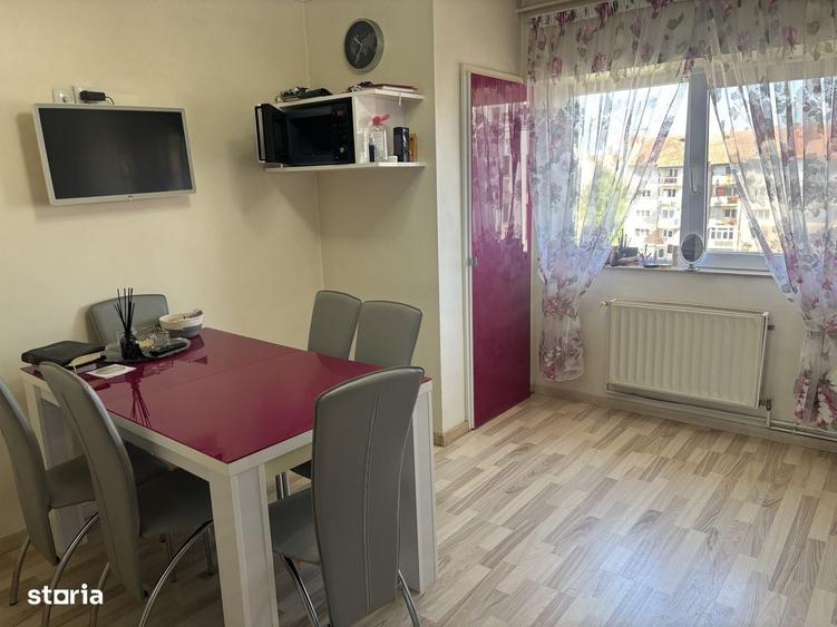 Apartament cu 2 camere decomandat în Carpați 2