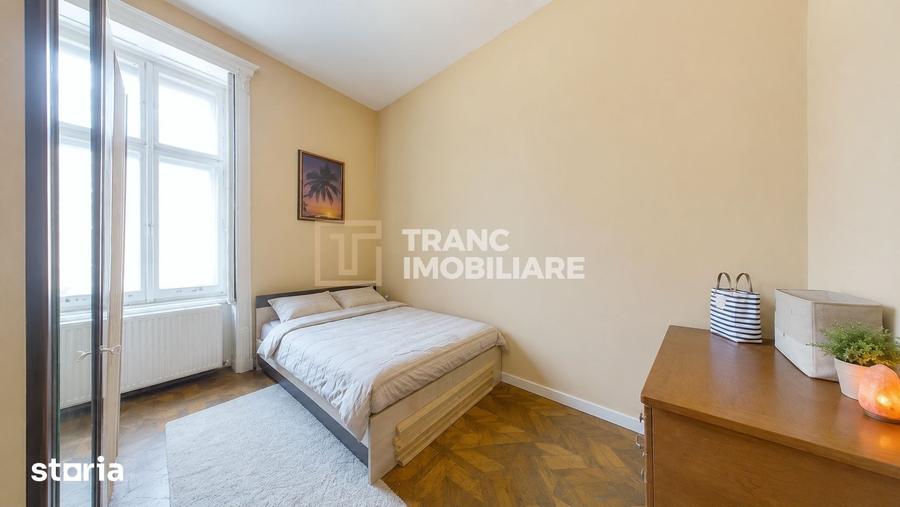 Apartament cu 8 camere în Central