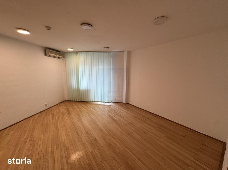 Spațiu comercial, de 84 mp, în Națiunile Unite