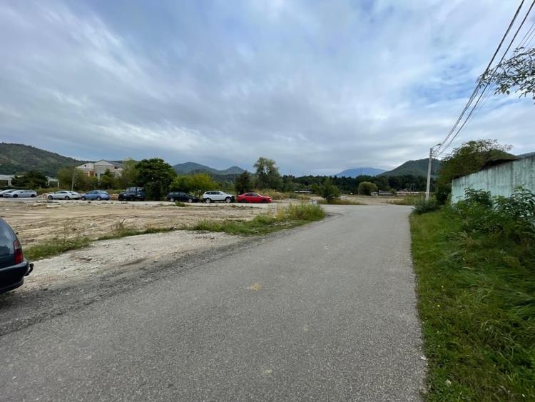 Teren Construcții intravilan de 7000 mp, în Est