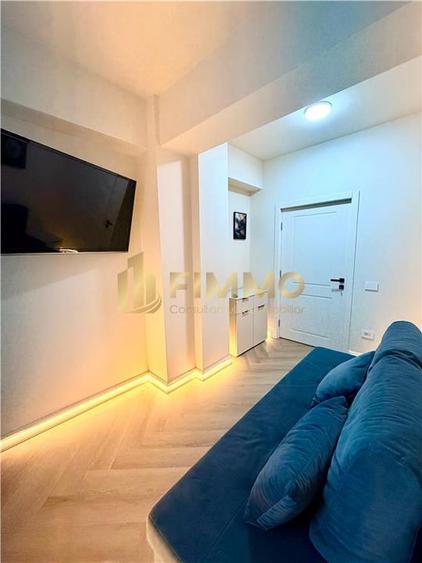 Apartament cu 3 camere semidecomandat în Central