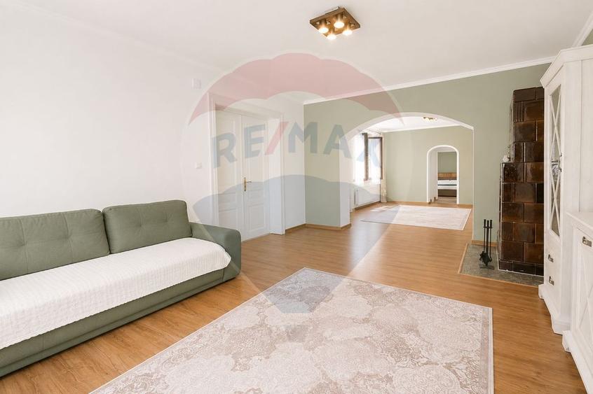 Casă individuală cu 3 camere cu Teren 1123 Mp în Măieruș