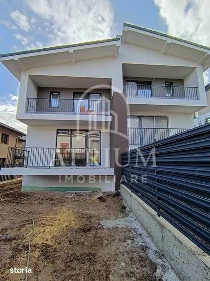 Casă cu 7 camere cu Teren 300 Mp în Tăuți