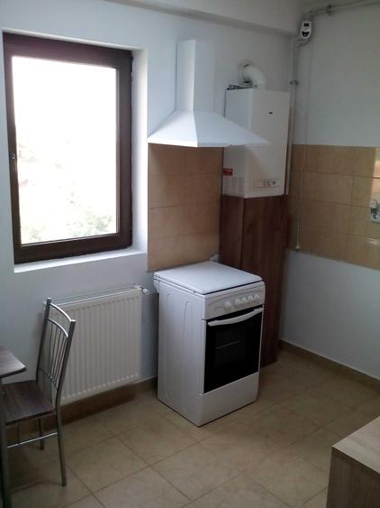 Garsonieră decomandată în Central