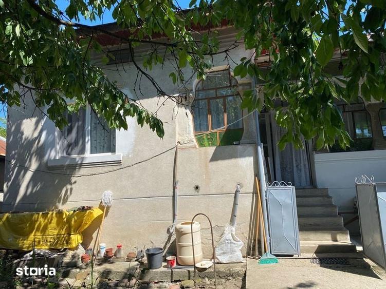 Casă cu 4 camere cu Teren 1600 Mp în Laloșu