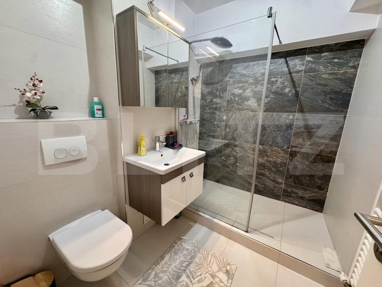 Apartament cu 3 camere decomandat, mobilat în Ultracentral