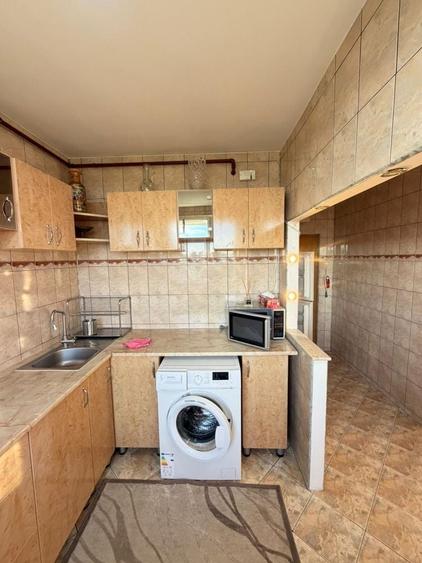 Apartament cu 2 camere semidecomandat în Gara de Nord