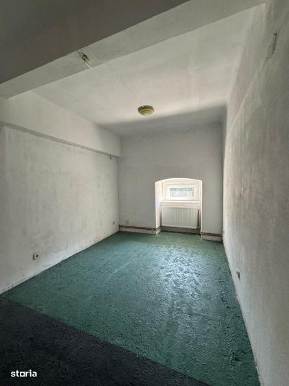 Apartament cu 4 camere în Ultracentral