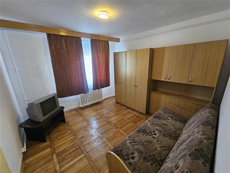 Apartament cu 2 camere decomandat, mobilat în Micro IV