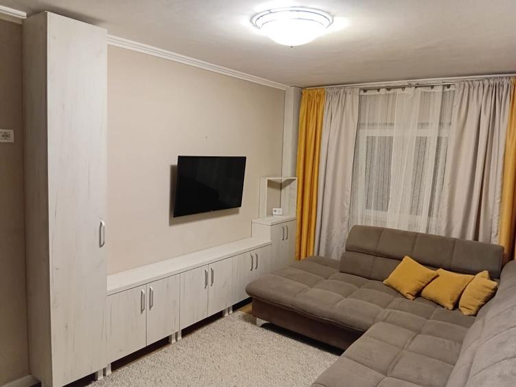 Apartament cu 3 camere decomandat în Aradul Nou