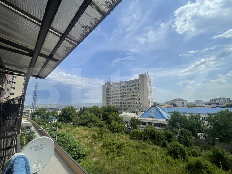 Apartament cu 3 camere semidecomandat, mobilat în Zorilor