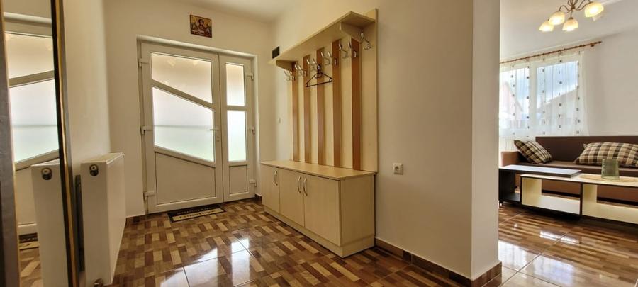 Casă individuală cu 4 camere cu Canalizare în Cristian