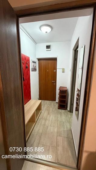 Apartament cu 3 camere semidecomandat în Mărășești