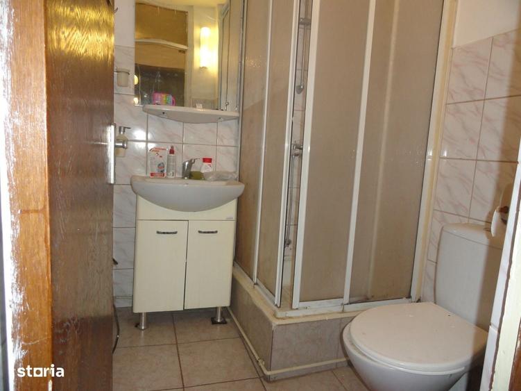 Apartament cu 4 camere decomandat în Micălaca