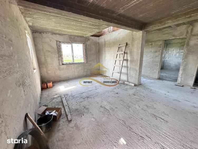 Casă cu 3 camere cu Teren 370 Mp în Săucești