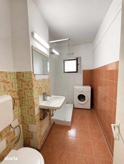 Apartament cu 3 camere decomandat în Bularga