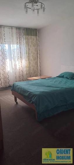 Apartament cu 3 camere decomandat în Tomis II