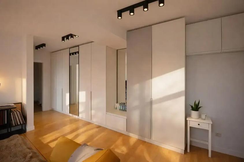 Apartament cu 3 camere decomandat în Domenii