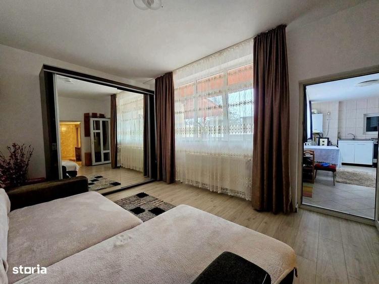 Casă cu 4 camere în Dobroești