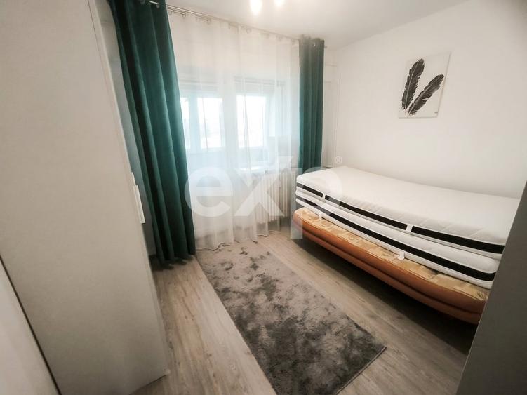 Apartament cu 4 camere decomandat, mobilat în Ultracentral
